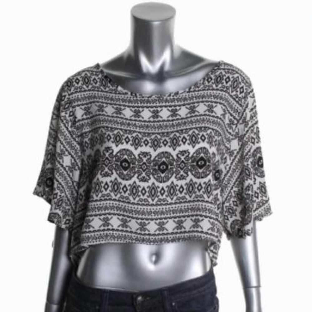 Stoosh Juniors Pattern Flutter Sleeve Crop Top